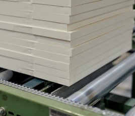 Tout savoir sur le polystyrène extrudé ou XPS : Comment le fabrique-t-on ?