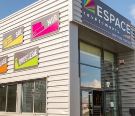 Façade showroom d'Espace Revêtements.