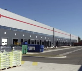 Plateforme logistique du groupe Mr.Bricolage dans le Lot.