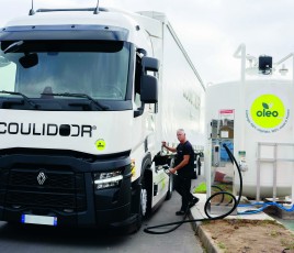 Camion Coulidoor roulant au carburant alternatif Oléo 100.