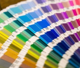 Peinture : nuancier de couleurs RAL.