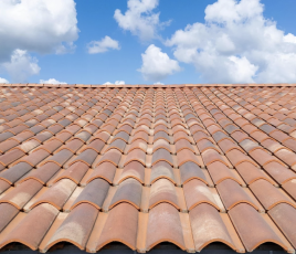 Terreal tuile terre cuite canal, groupe Wienerberger.