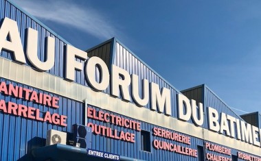 Au Forum du Bâtiment, façade.