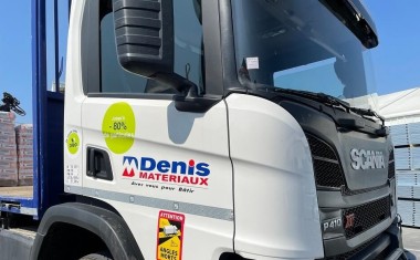 Denis Matériaux - Camion de livraison Bio-carburant.