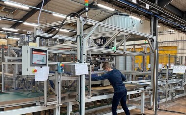 Velux - Assemblage de volets roulants, usine de Marnay (Haute-Saône).