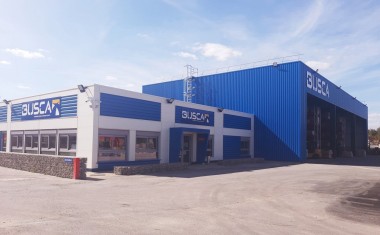 Façade d'agence Busca.