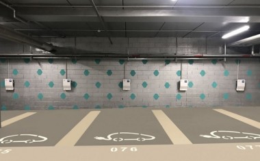 Parking et bornes de recharge IRVE by Freshmile.