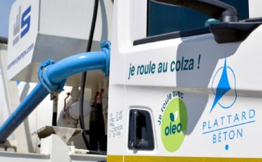 Camion roulant au colza français chez Plattzard (groupe Samse).