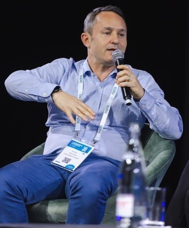 Romain Roulleau, Castorama.