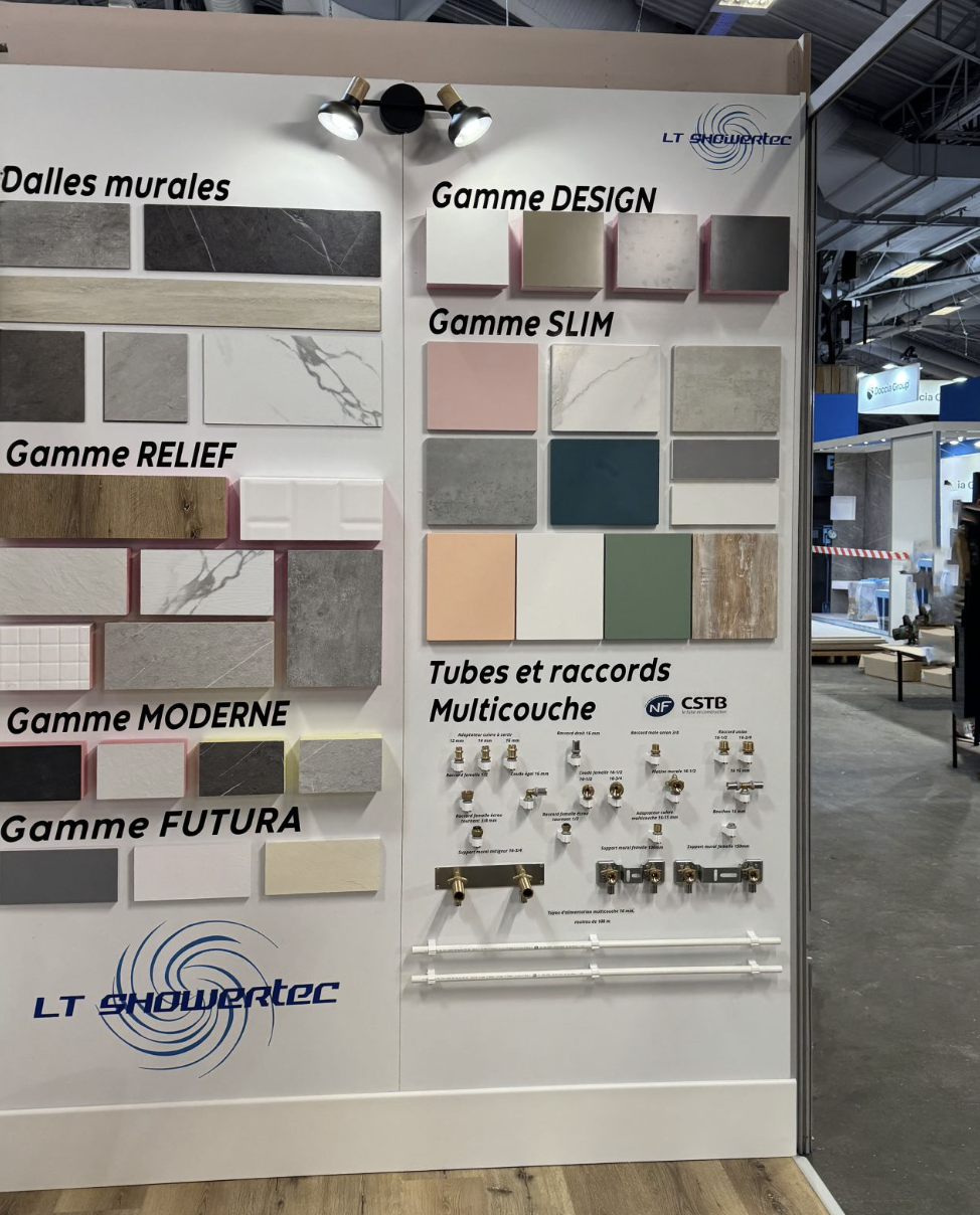 Stand de LT Showertec sur le salon Équip'Hôtel en novembre 2024.