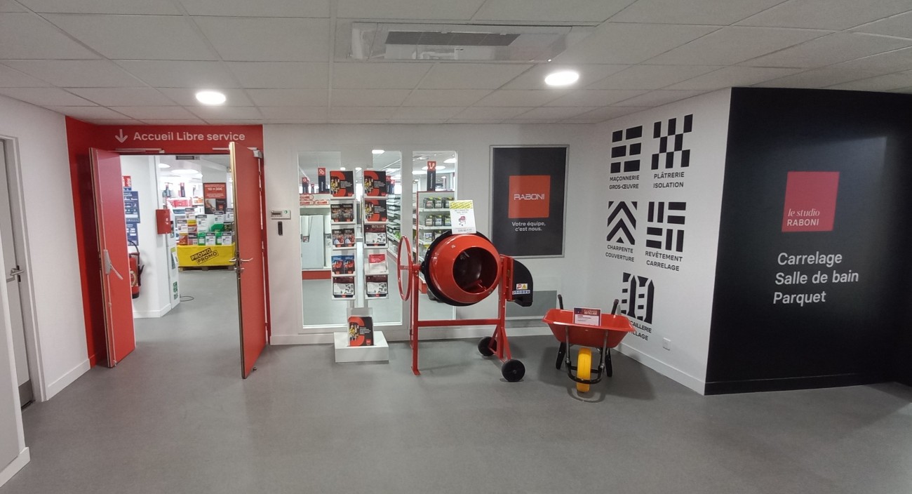 Agence Raboni réouverte à Le Pecq (Yvelines).